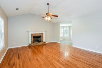 313 Split Rail Way in Canton, GA - Foto de edificio - Building Photo