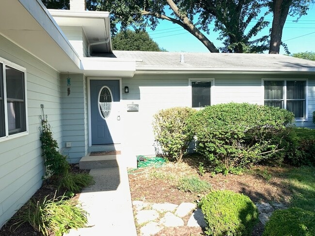 property at 1126 Laurel Ln