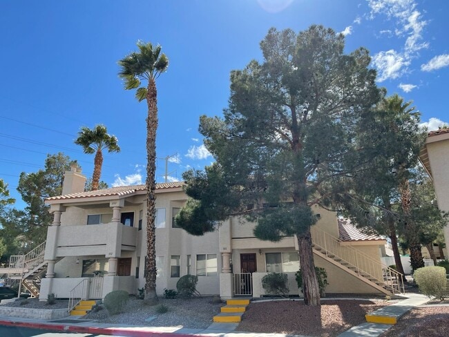 property at 913 Boulder Mesa