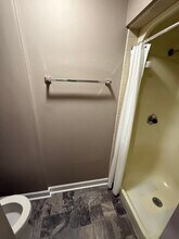 922 N 8th St, Unit Apt 3 in Burlington, IA - Foto de edificio - Building Photo