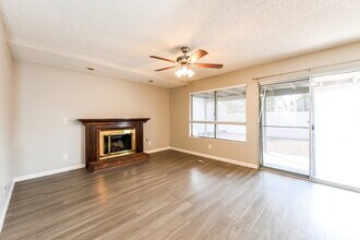 2811 Cacto Ct in Henderson, NV - Building Photo - Building Photo