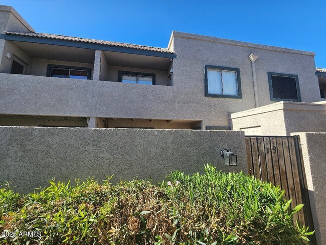 2311 E Hartford Ave in Phoenix, AZ - Building Photo - Building Photo