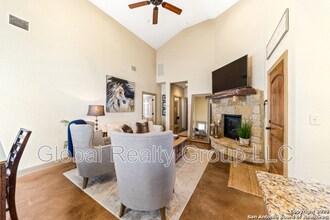 1670 Gruene Vineyard Crossing in New Braunfels, TX - Building Photo - Building Photo
