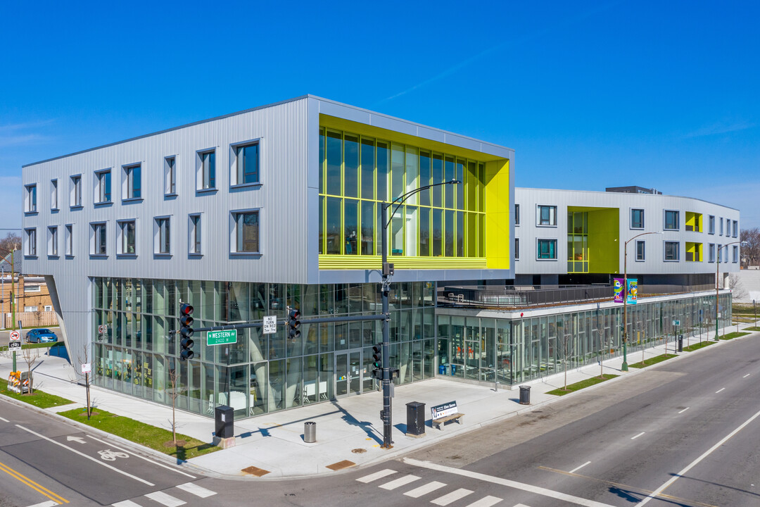 Northtown Branch Library and Apartments in Chicago, IL - Building Photo