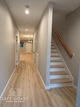 425 SE Inlet Ave in Lincoln City, OR - Building Photo - Building Photo