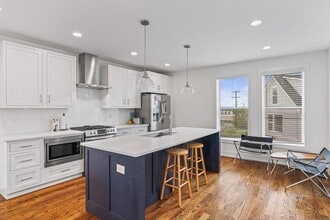 2000 Manchester Ave in Nashville, TN - Building Photo - Building Photo