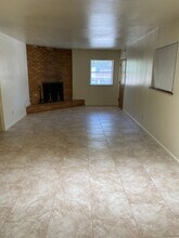 2408 N Grand Ave in Roswell, NM - Foto de edificio - Building Photo