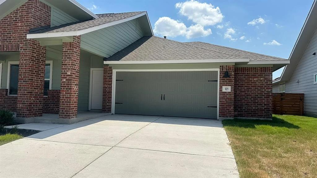 121 Tofalla in Kyle, TX - Building Photo