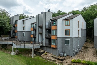 Capital Hills in Austin, TX - Building Photo - Building Photo