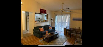 401 Berryfield Ln, Unit D in Blacksburg, VA - Building Photo