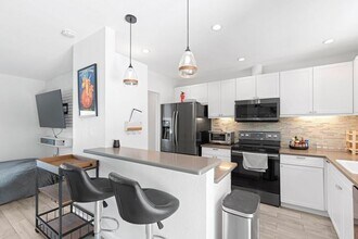 226 SW 13th Ave in Boynton Beach, FL - Building Photo - Building Photo