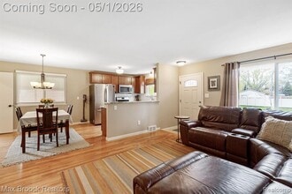 3818 Edgeland Ave in Royal Oak, MI - Building Photo - Building Photo