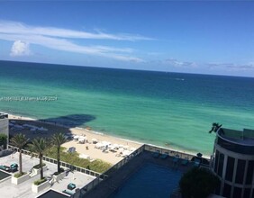 15811 Collins Ave, Unit 803 in North Miami Beach, FL - Building Photo - Building Photo