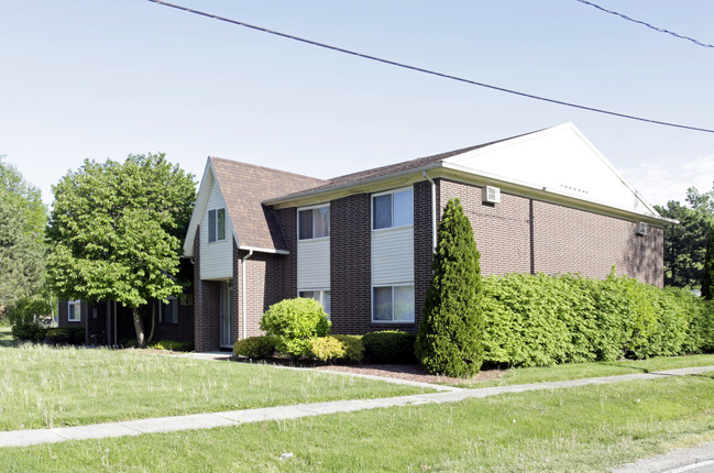 Village Meadows North Senior Apartments in Toledo, OH - Building Photo - Building Photo