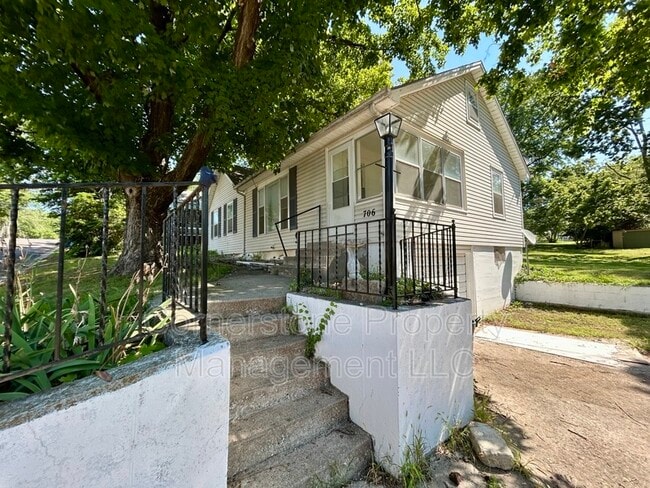 property at 706 Locust St