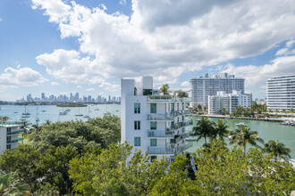 1470 16th St in Miami Beach, FL - Building Photo - Building Photo