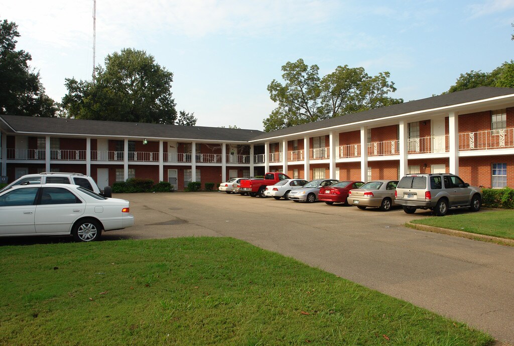 Belvoir Apartments Clinton, MS Apartments For Rent