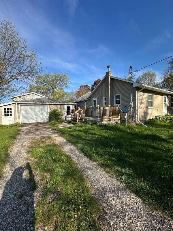 property at 227 7th St N