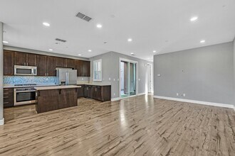 210 Stratus Common in Livermore, CA - Building Photo - Building Photo