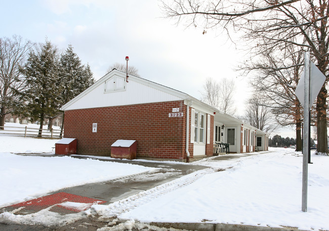 Willow Gardens in Torrington, CT - Building Photo - Building Photo