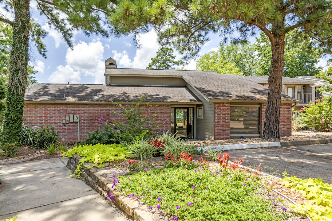 Woodcreek in Huntsville, TX - Building Photo