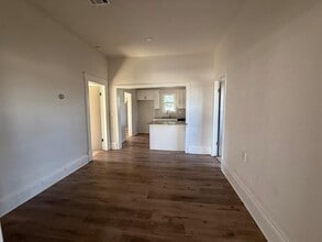 105 S Magnolia St in Crescent, OK - Building Photo - Building Photo