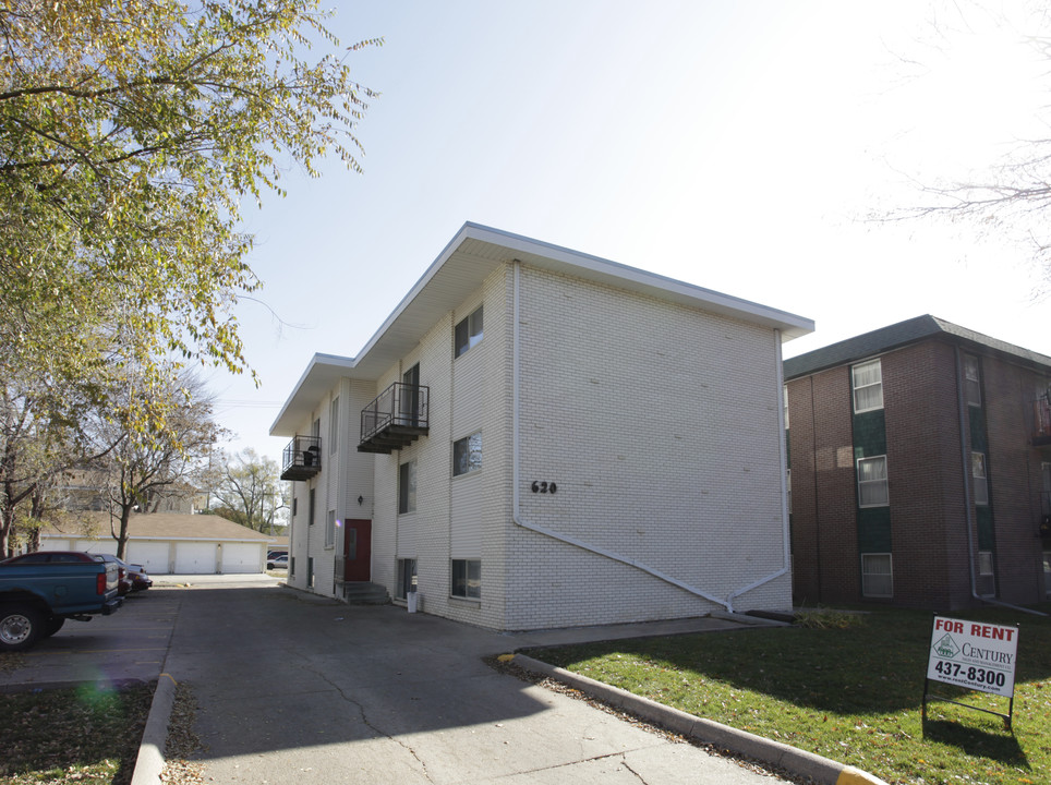 620 S 20th St in Lincoln, NE - Building Photo