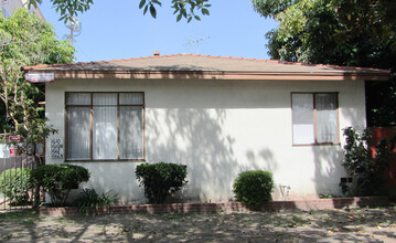 1610 Armacost Ave in Los Angeles, CA - Foto de edificio - Building Photo