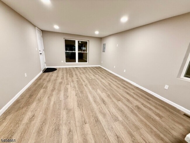 264 Girard Ave in Franklin Township, NJ - Building Photo - Building Photo