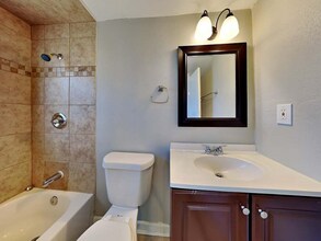 4600 Odessa Ave in Fort Worth, TX - Foto de edificio - Building Photo