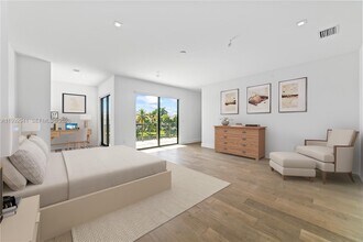 16680 Botaniko Dr N in Weston, FL - Foto de edificio - Building Photo