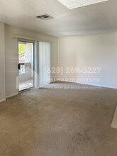 10740 Aderman Ave in San Diego, CA - Building Photo - Building Photo