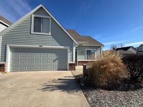 410 Trent Ct in Lawrence, KS - Building Photo - Building Photo