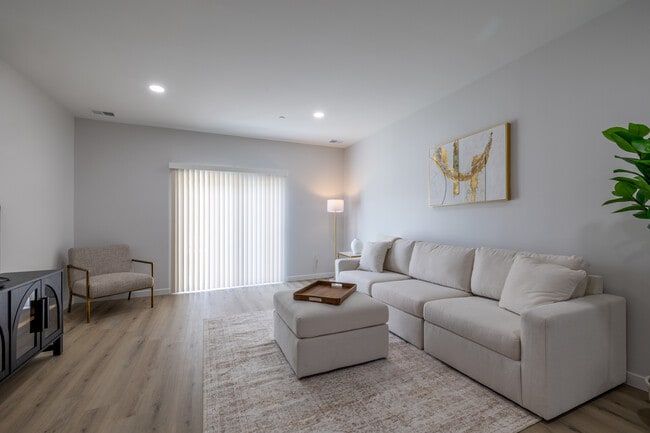 Warren Valley Apartments in Dearborn Heights, MI - Foto de edificio - Interior Photo