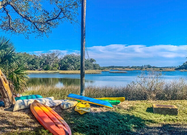 property at 1255 Ponce Island Dr