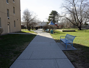 Post Road Gardens in Bayonne, NJ - Building Photo - Building Photo