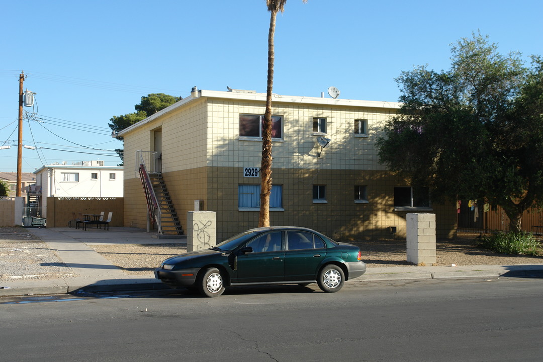 2929 Elm Ave in Las Vegas, NV - Building Photo