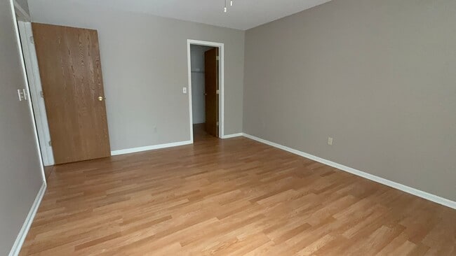 50036 S Jimmy Ct in New Baltimore, MI - Building Photo - Building Photo