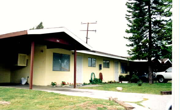 264-272 W Merrill Ave in Rialto, CA - Building Photo - Building Photo