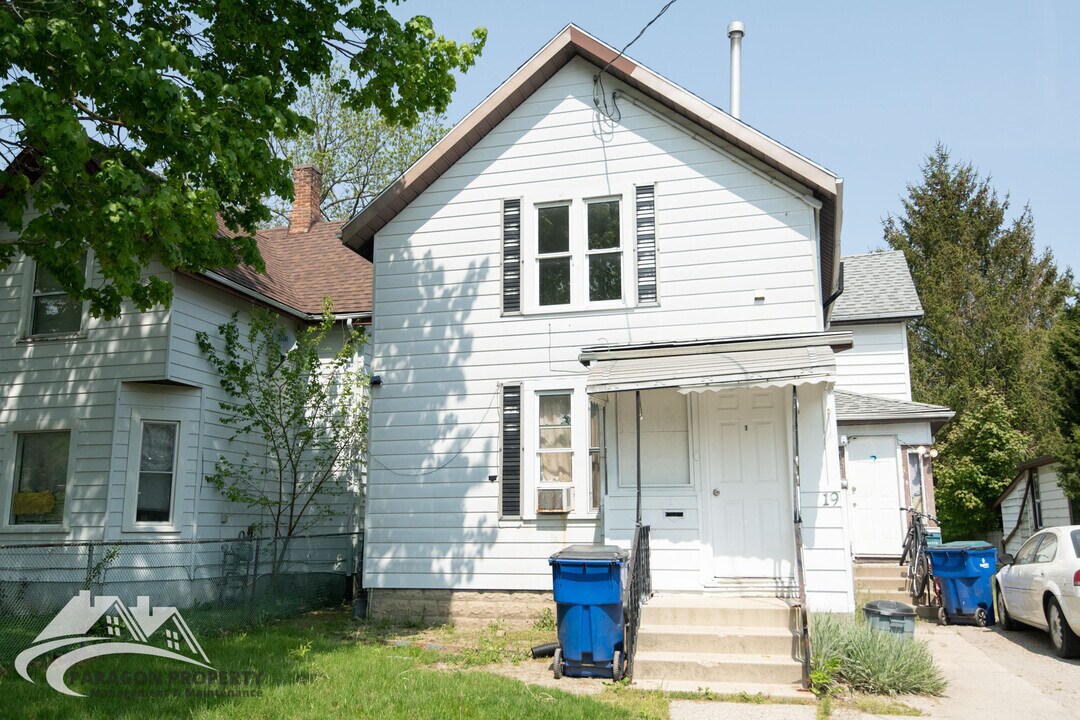 19.5 Princess St N in Chatham, ON - Building Photo