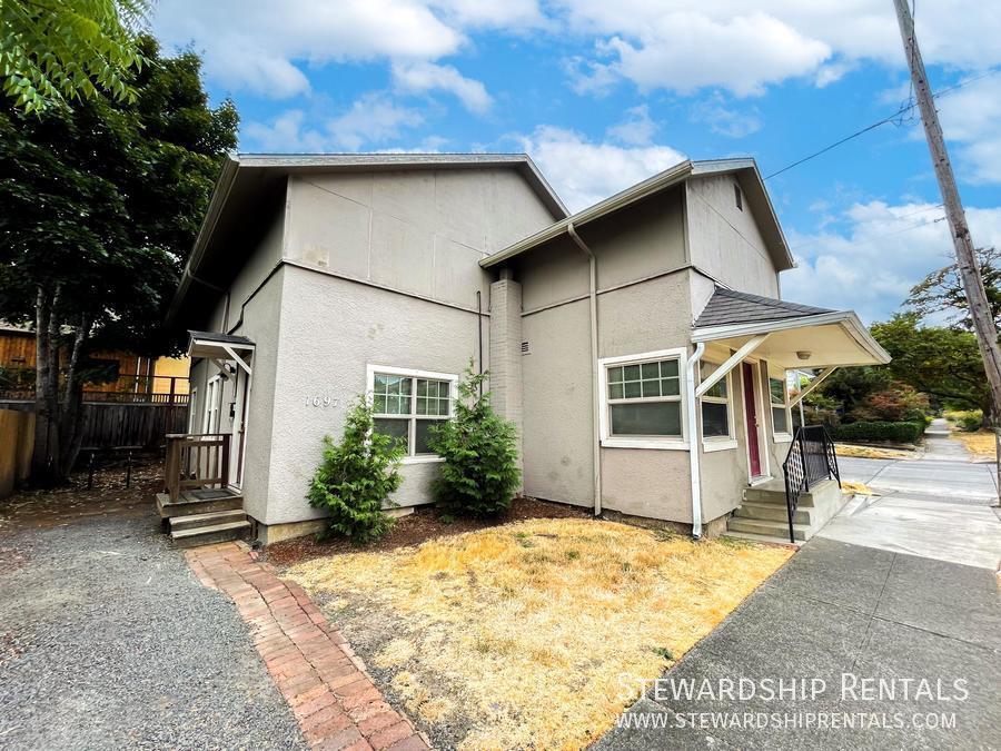 1697 Orchard St in Eugene, OR - Building Photo