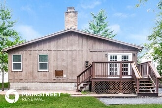205 De Smet Dr in Florissant, MO - Building Photo - Building Photo