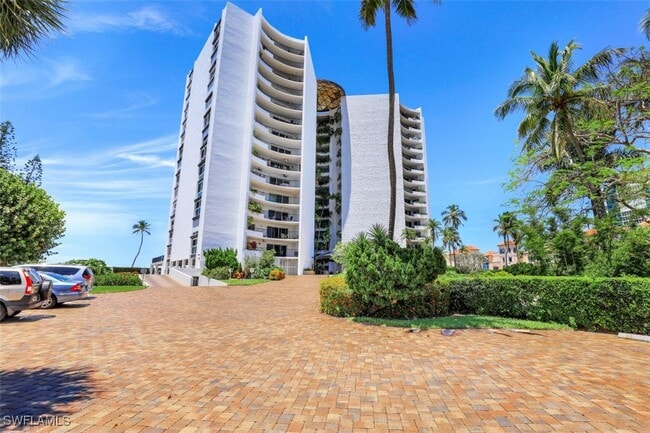 3951 Gulf Shore Blvd N