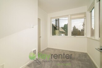 8449 Delridge Wy SW in Seattle, WA - Building Photo - Building Photo