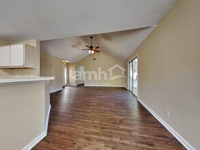 106 Habitat Dr in Savannah, GA - Foto de edificio - Building Photo