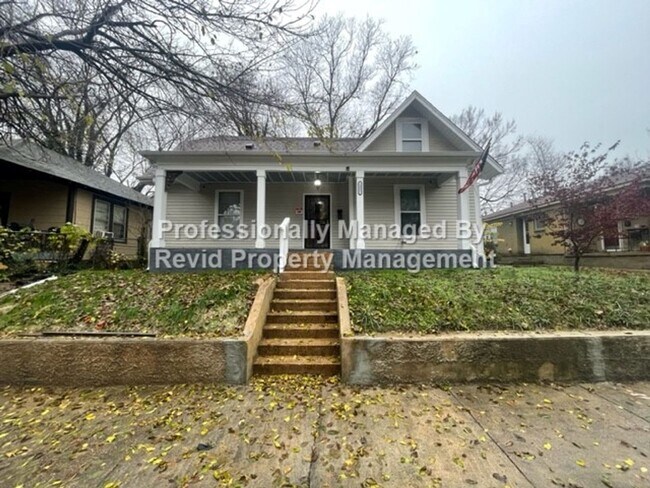 property at 1041 Philadelphia St