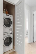 635 W 42nd St in New York, NY - Building Photo - Building Photo
