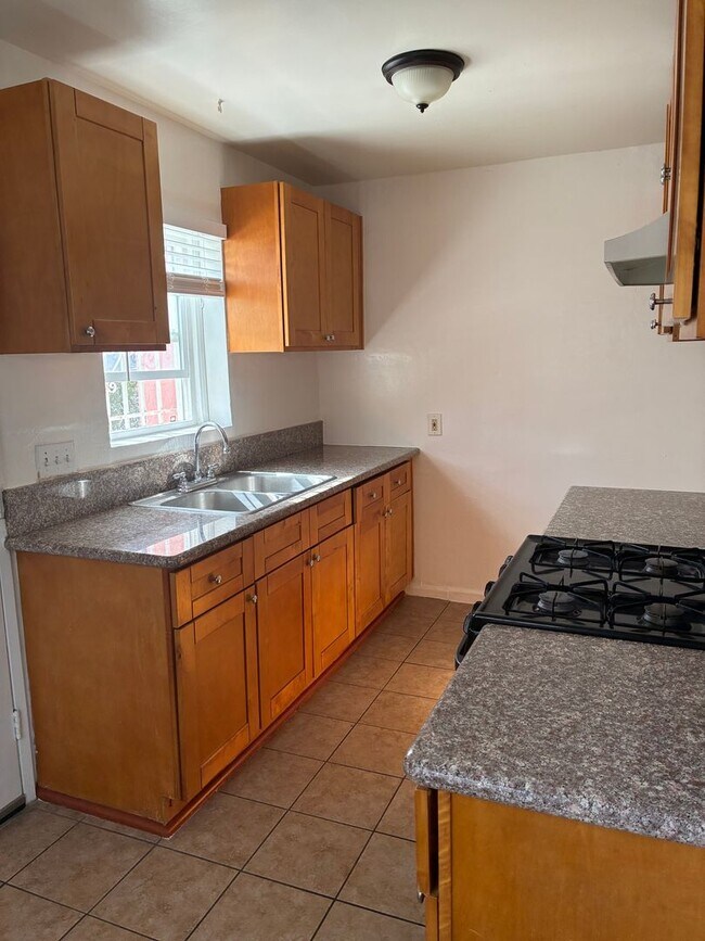 1111 Walnut Ave