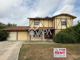 4702 Sunny Grove in San Antonio, TX - Building Photo