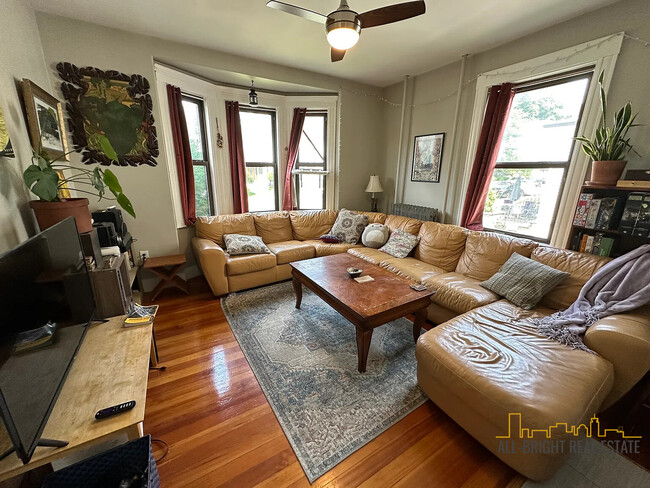 136 Brooks St, Unit 136